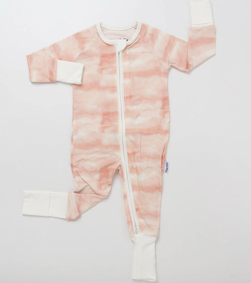 Bamboo baby sleepwear in pink cloud